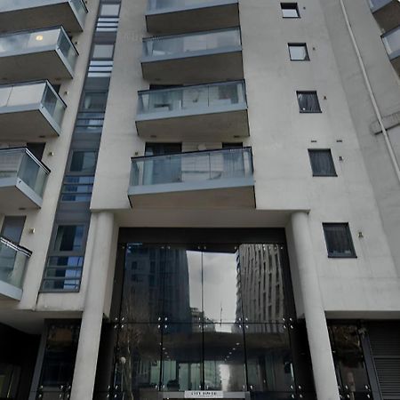 Royal Crossharbour Apartment 伦敦 外观 照片